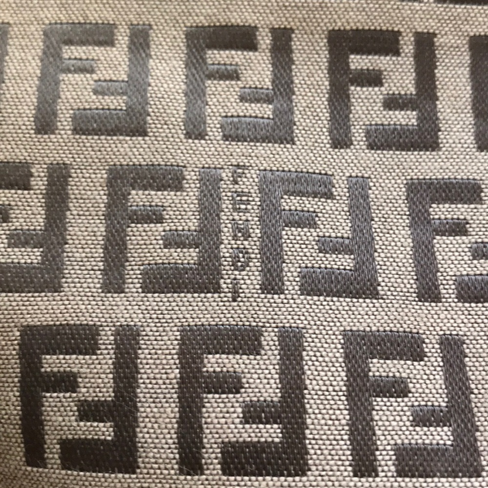 FENDI - Picture 8 of 8